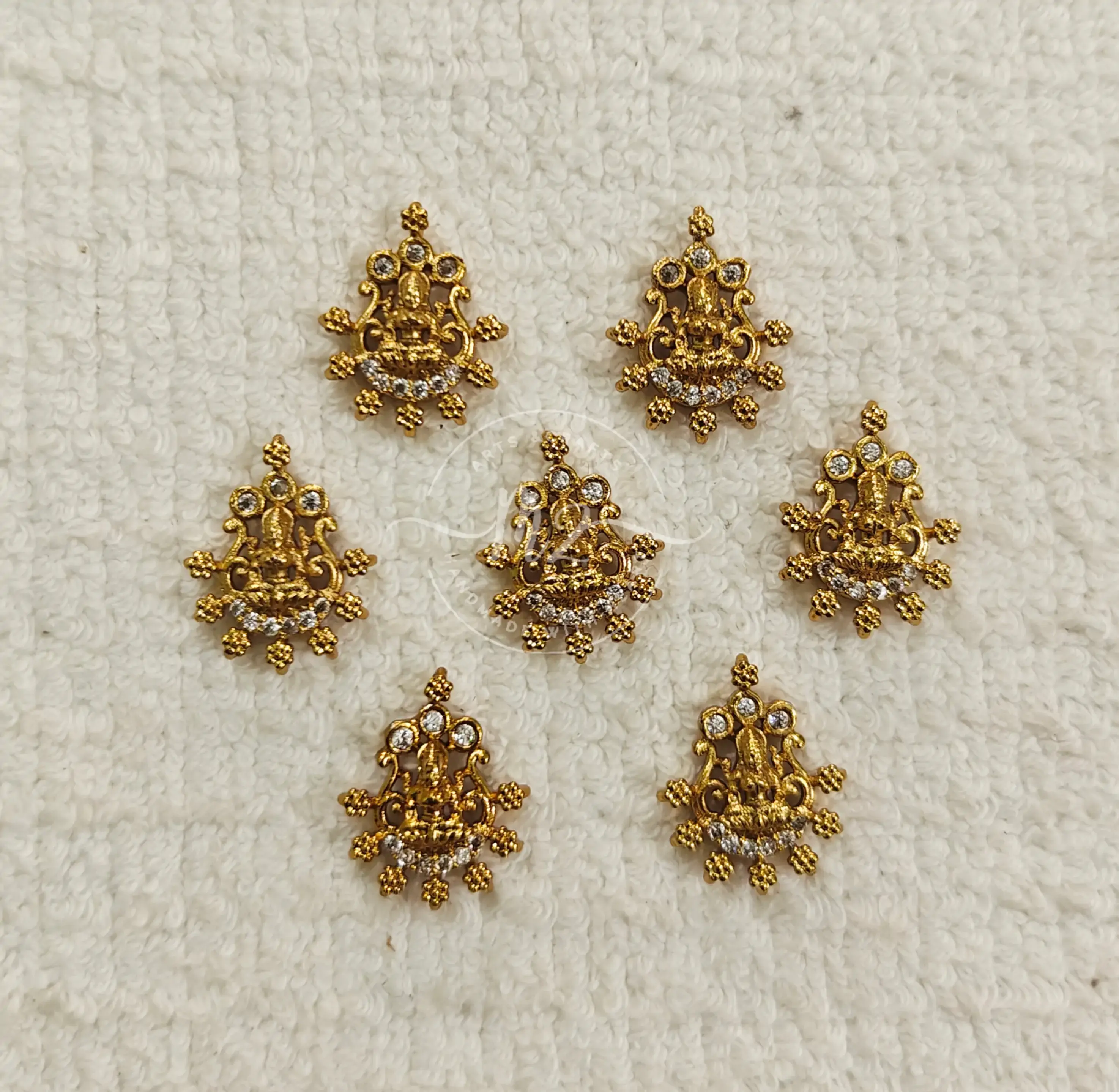 Lakshmi Pendant Type 04