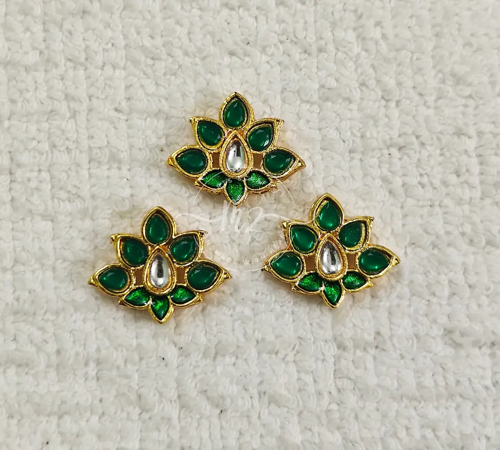 Thumbnail: Flower Pendant 01