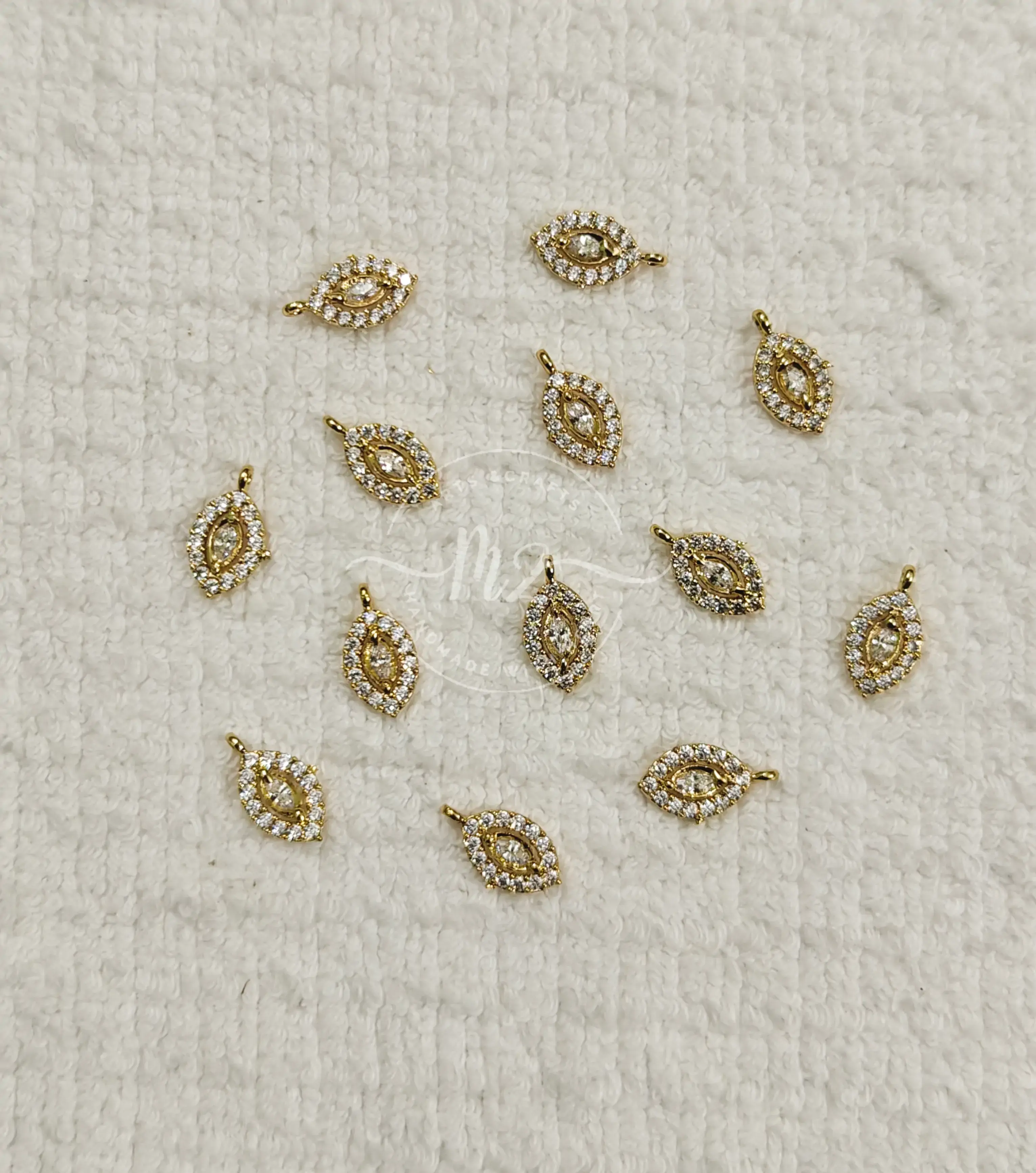 AD Stone Pendant 35