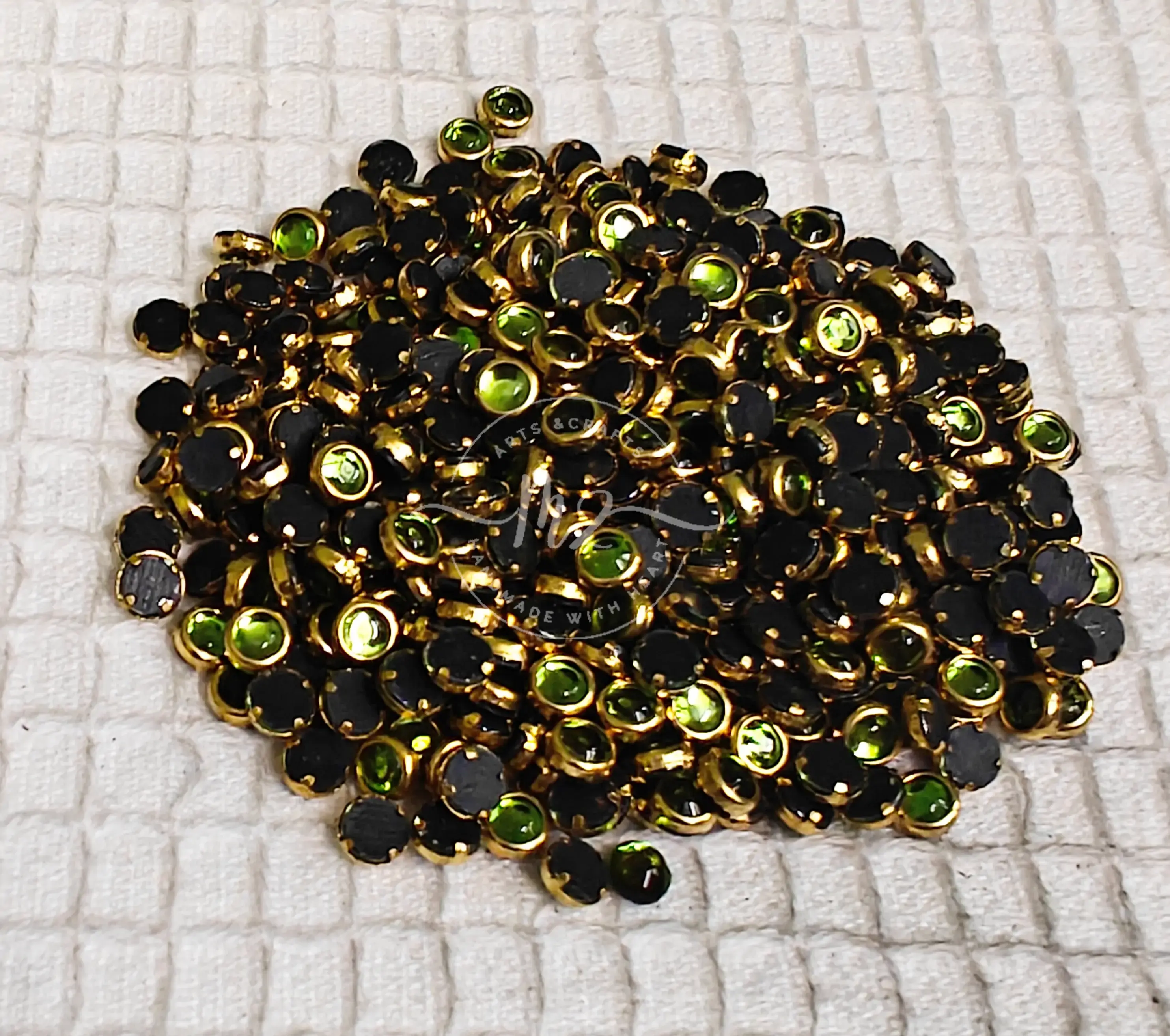 Glossy Round 4mm Kundan - Light Green