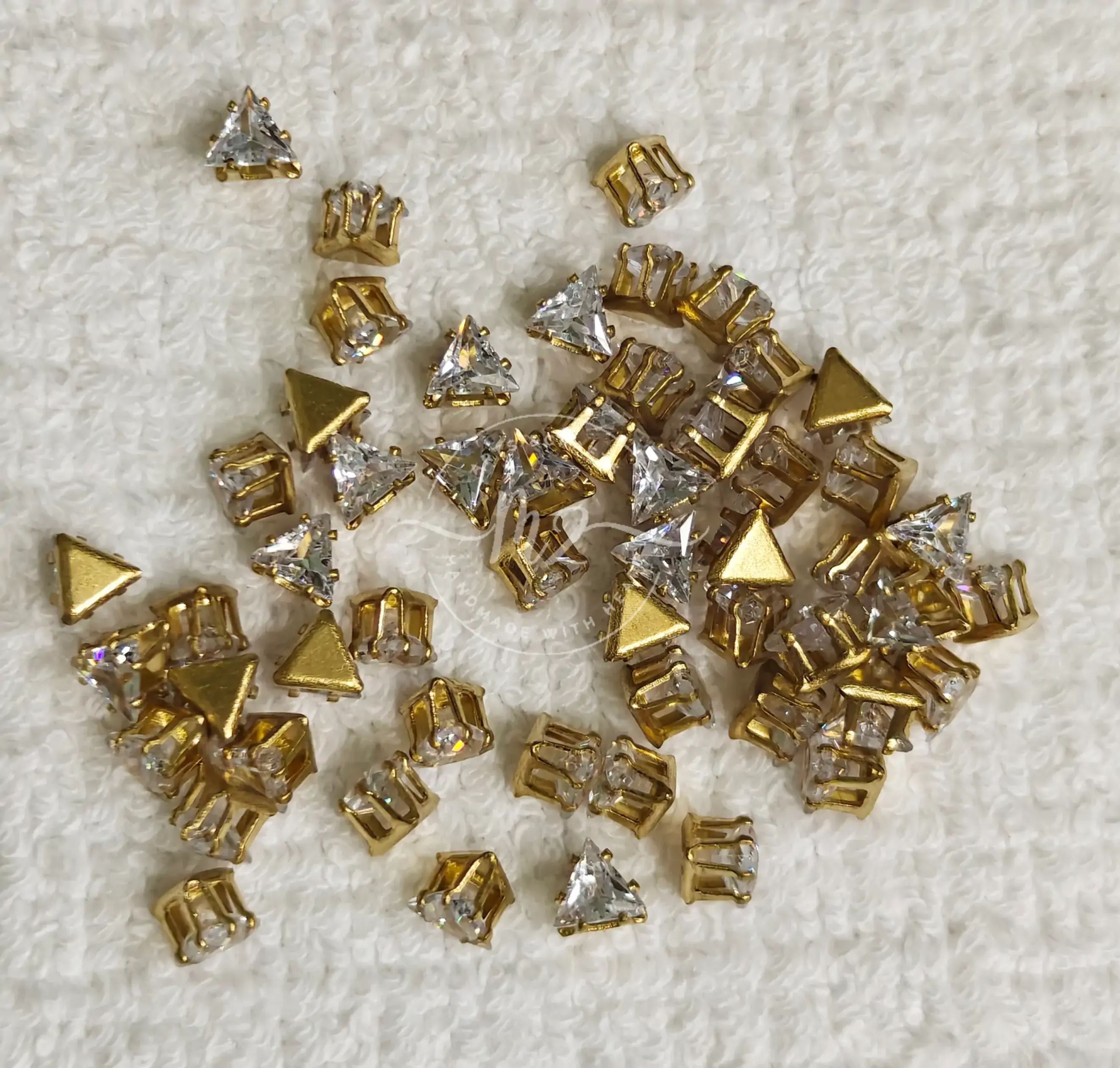 AD Kundan Stone Triangle(5x5)