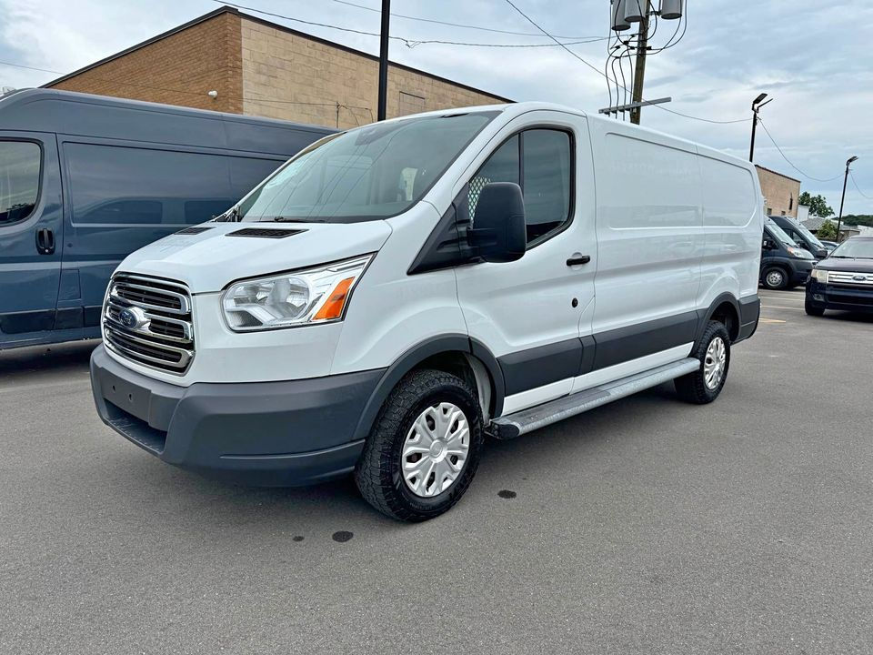 2017 Ford Transit-250 Low Roof