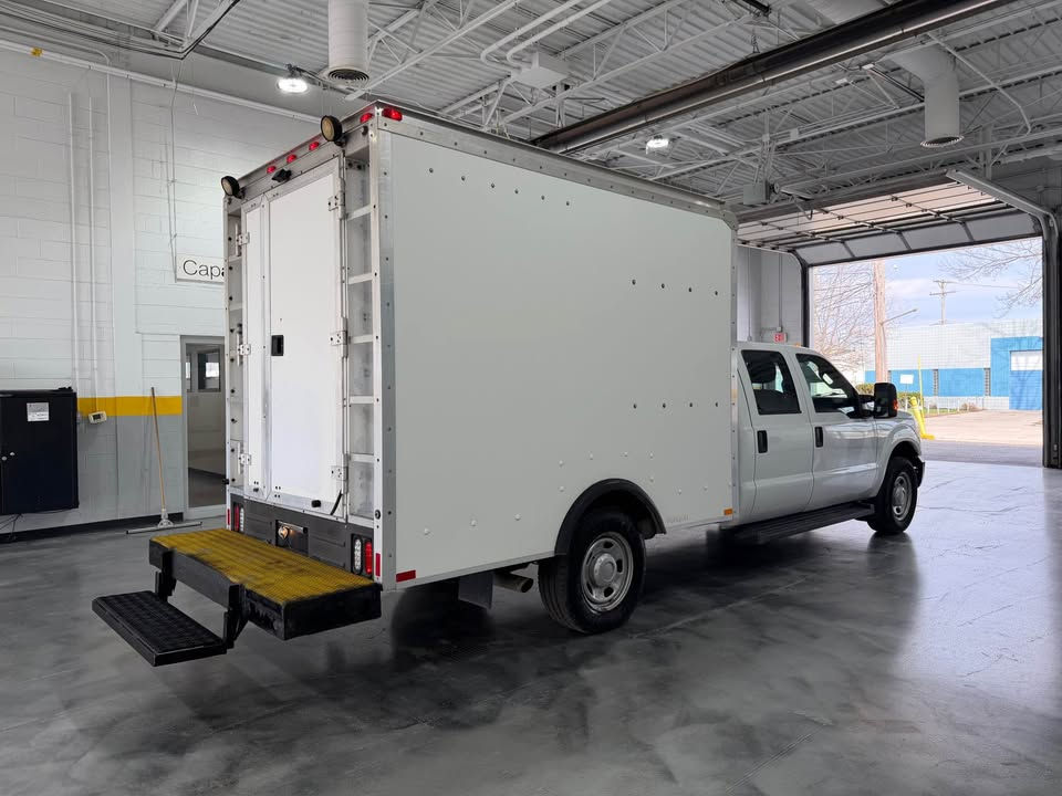 Thumbnail: 2013 Ford F-350 Super Duty Crew Cab Utility Truck