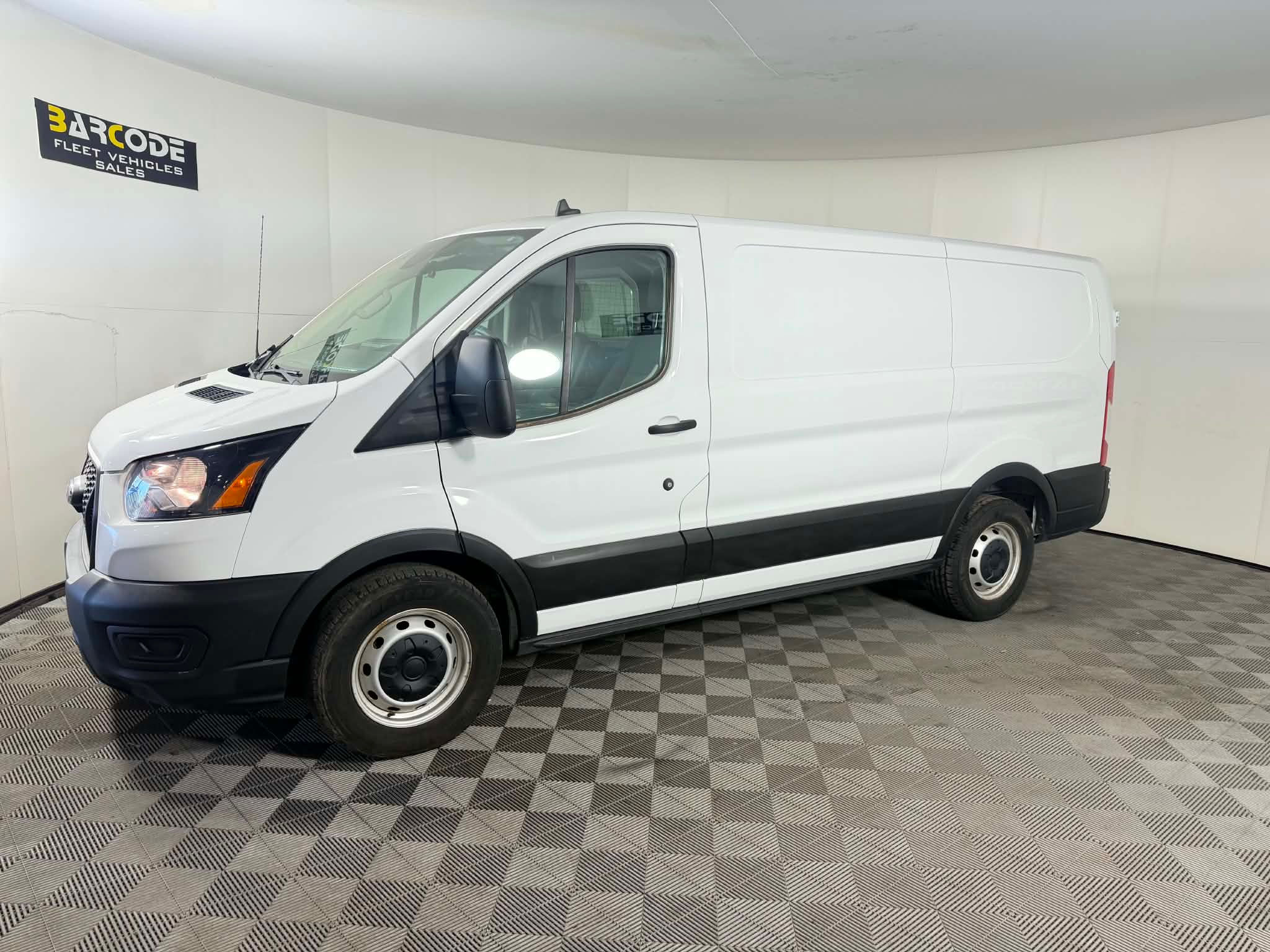 2021 Ford Transit-150 Low Roof