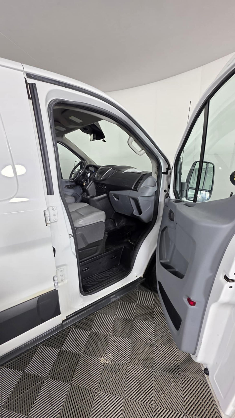Thumbnail: 2016 Ford Transit-250 Low Roof