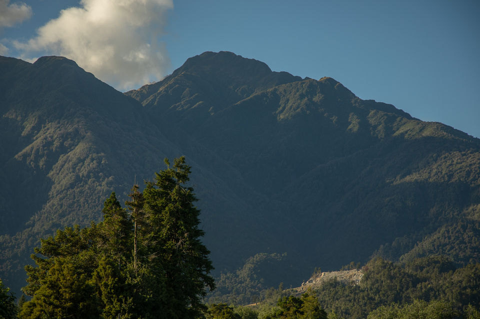 Mountain-View-From-Cafe-Whataroa.jpg