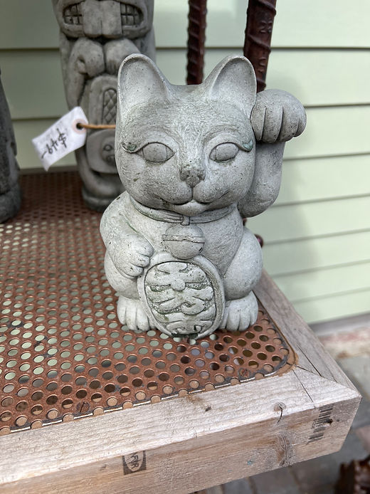 Fortune Cat - sm | LynnArt Gardens