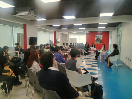Coloquio reunió a académicos de la PUCV y la UPLA para reflexionar sobre el mundo colonial desde una perspectiva interdisciplinaria