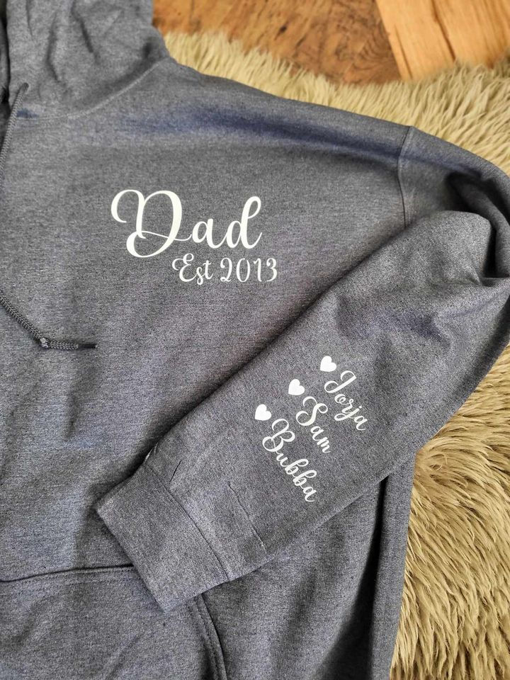 Dad Est Hoodie