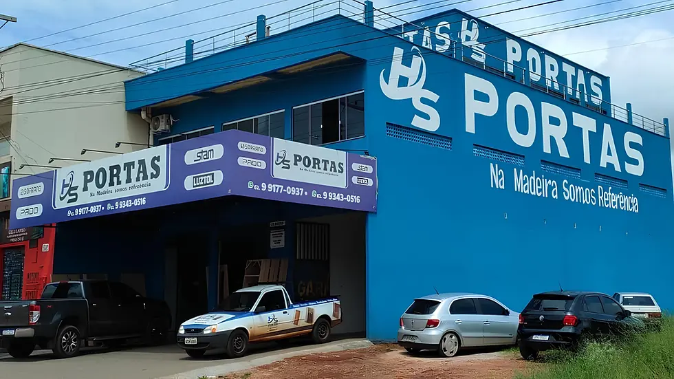 Kit porta pronta em Goiânia e Goianira região instalado em quarto com acabamento branco e batente alinhado