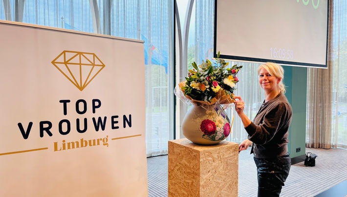 Qoozy Decoration zorgt voor de aankleding van de jaarlijkse verkiezing Topvrouwen Limburg.