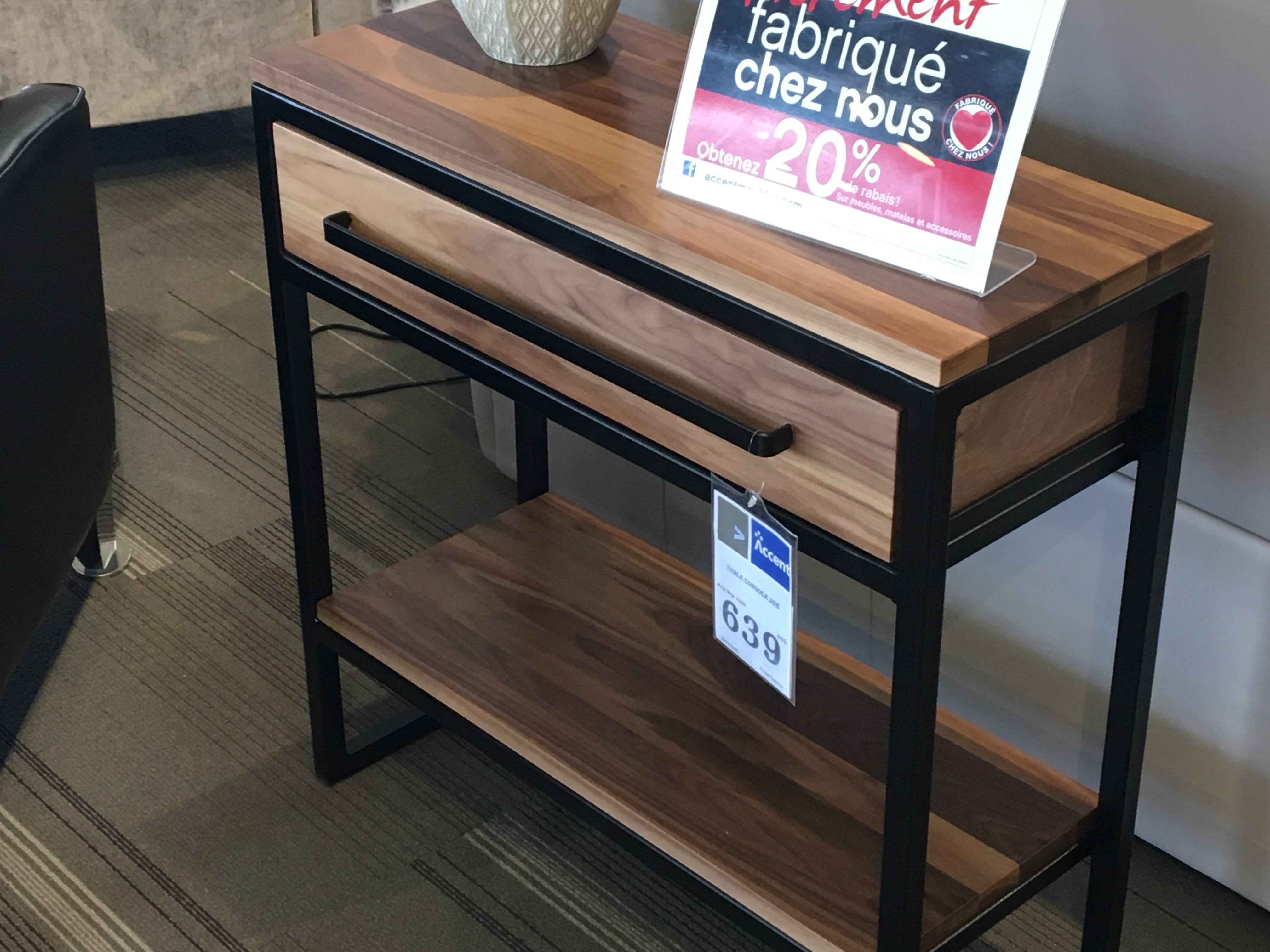 CONSOLE TABLE