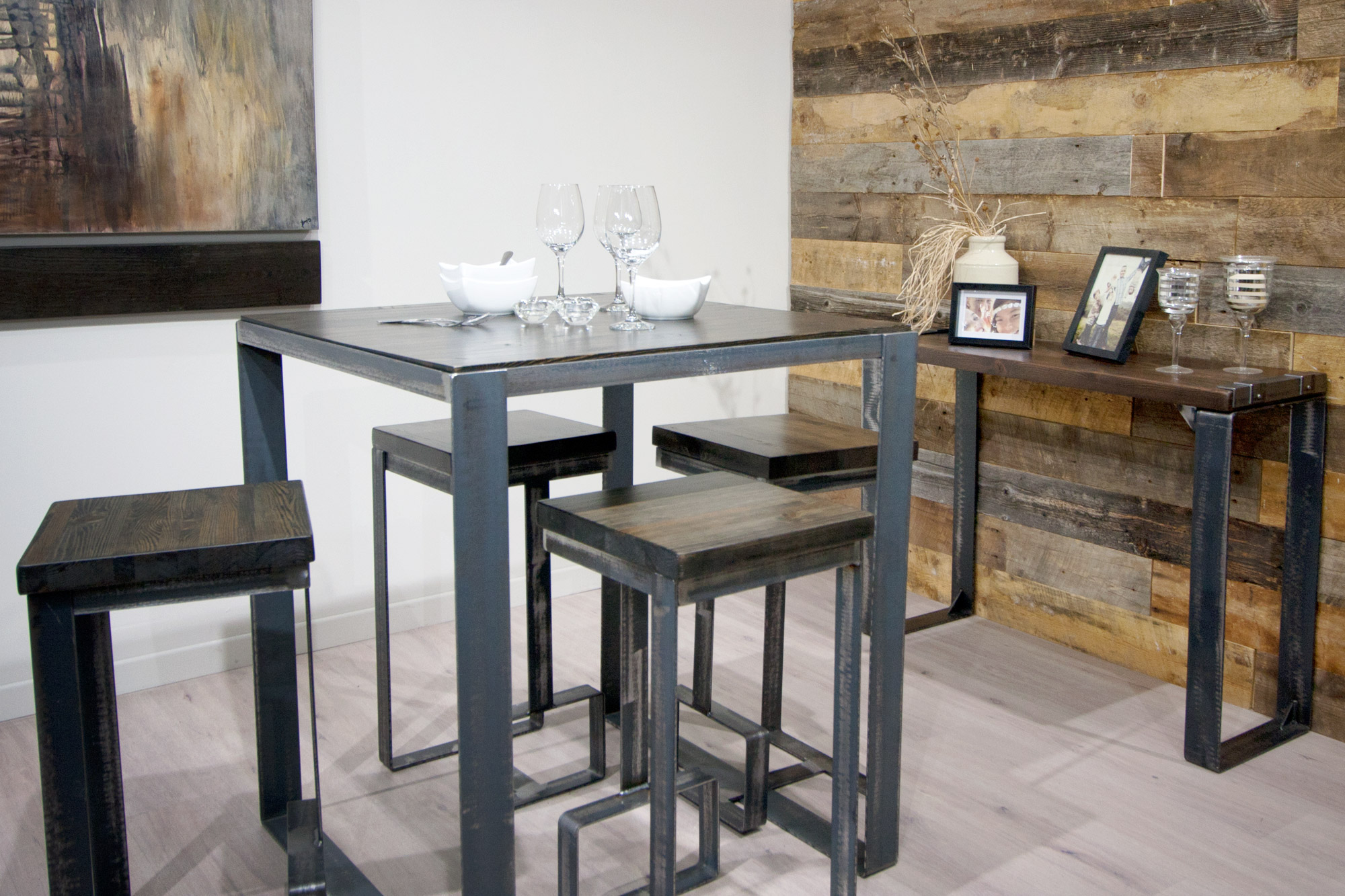 BISTRO TABLE AND HIGH STOOLS