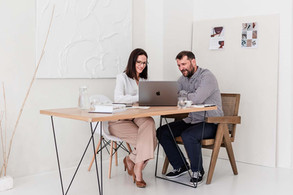 Brandové focení Praha – fotografie osobní značky pro podnikatelky, business portrét pro web, osobní branding, profesionální fotograf Praha, Offwhite Studio