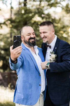 svatební focení Praha | svatba stodola Melíškovi | stodola Melíškovi | svatební fotograf Praha | svatební fotograf střední Čechy | fotograf na svatbu | přirozené svatební fotografie |  focení svateb Praha