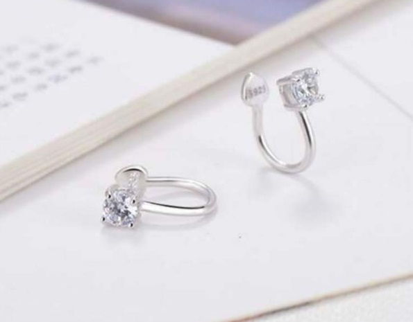 Thumbnail: Anting jepit diamond 6mm SILVER