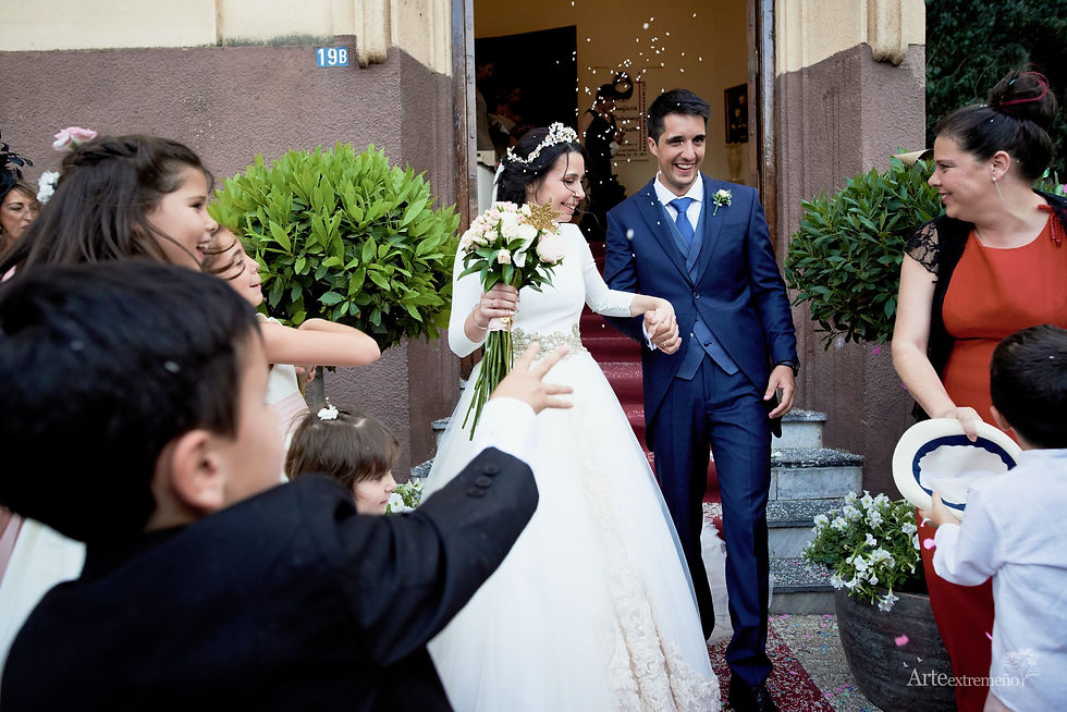 Boda en el Hotel las Bóvedas y Colegio Sagrada Familia