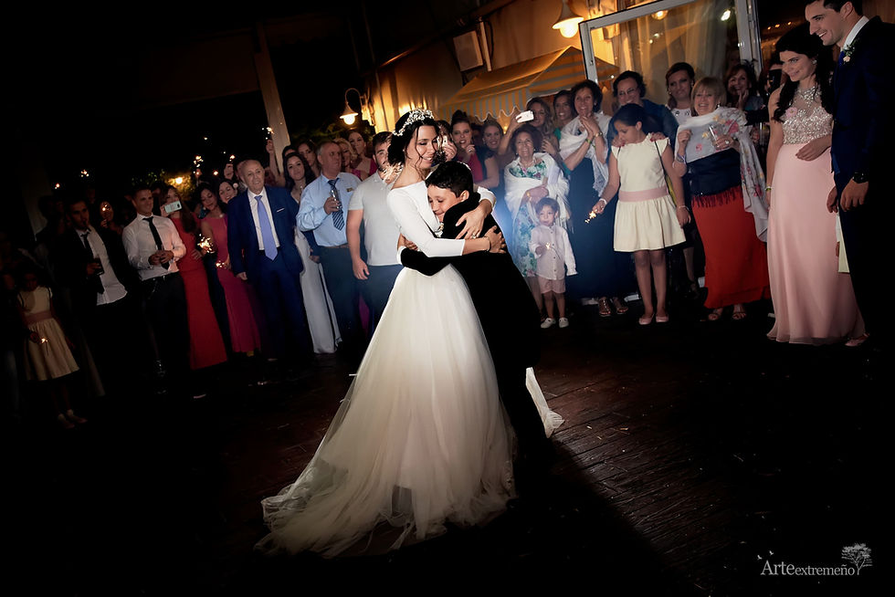 Boda en el Hotel las Bóvedas y Colegio Sagrada Familia