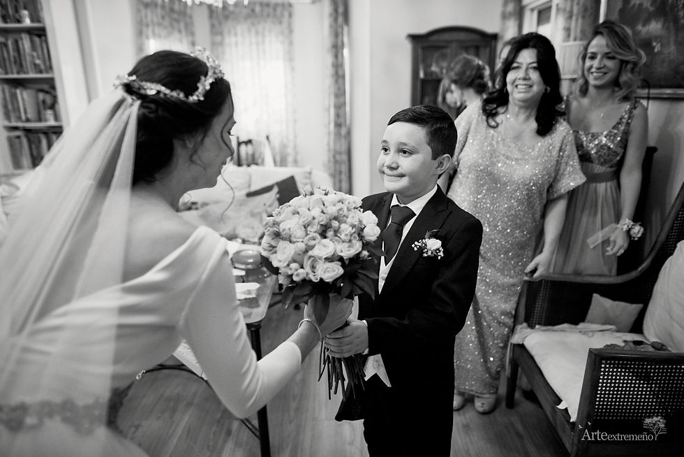 Boda en el Hotel las Bóvedas y Colegio Sagrada Familia