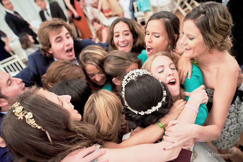 Boda en el Hotel las Bóvedas y Colegio Sagrada Familia
