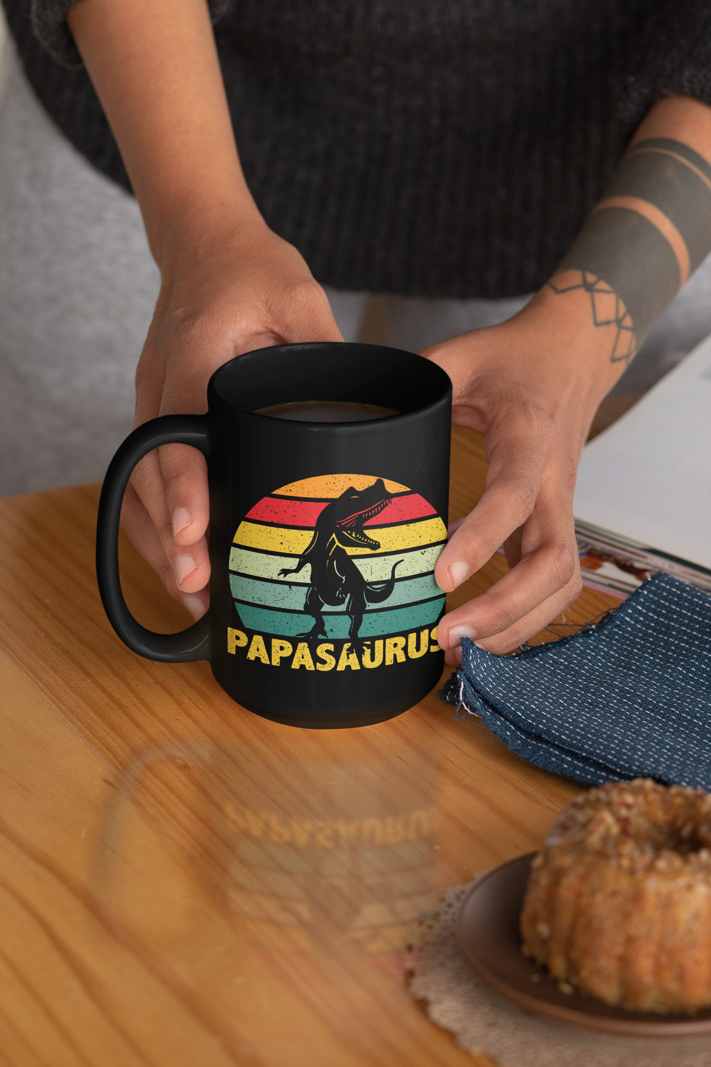 Papasaurus Black Mug - 15 oz