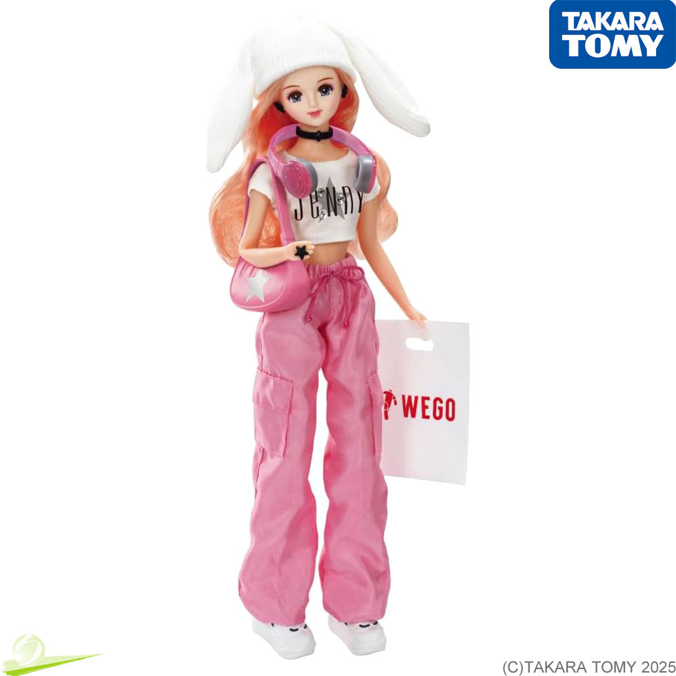 Miniatura: Front view of JeNnY in WEGO-themed outfit, holding a shopper, and a handbag in her shoulder, without decoration logos.