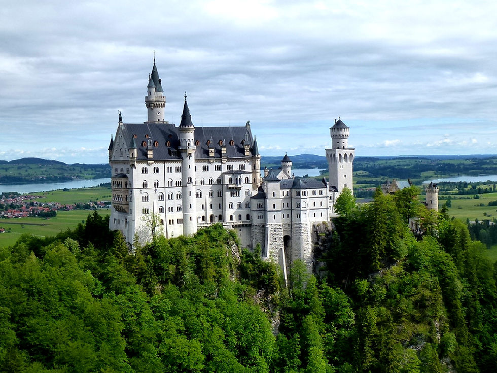 Schloss_Neuschwanstein_Germany_-_panoram
