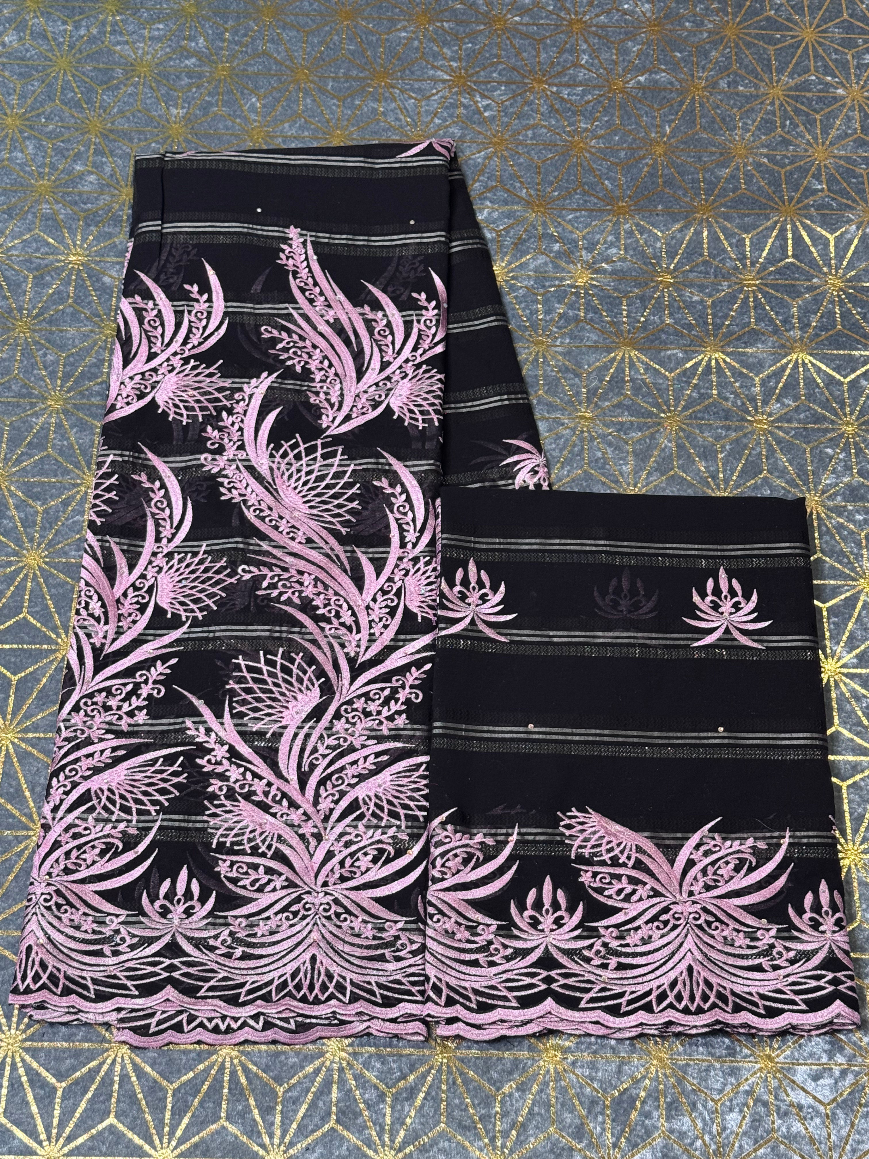 Salouva noir le motif rose