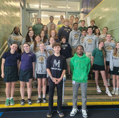 Giovanni Vanacore speaks to Middle Schoolers