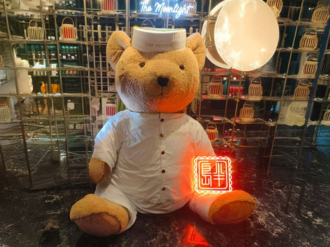 The Peninsula Hong Kong｜Mid-Autumn Mooncake Neon Sign Decoration