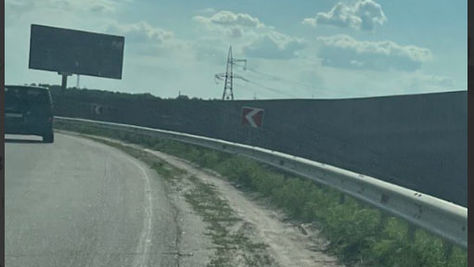 Забор NAVI Village: как профнастил держит в заложниках дорогу Р69 и терпение общины