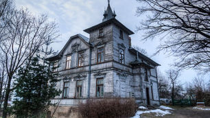 The Most Haunted Mansions in the U.S.