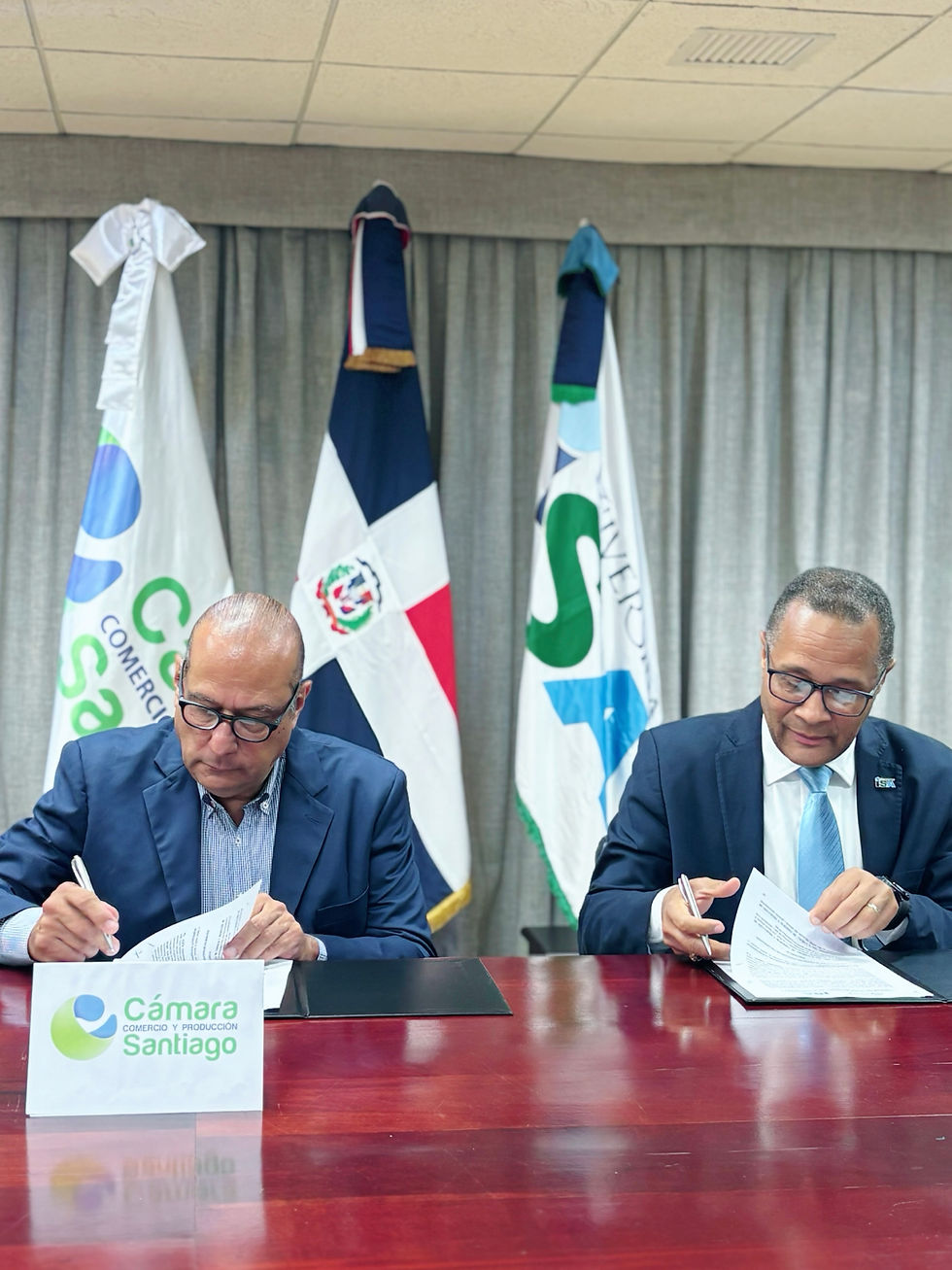 La Cámara de Comercio de Santiago y Universidad ISA fortalecen vínculo estratégico para el desarrollo productivo de la región