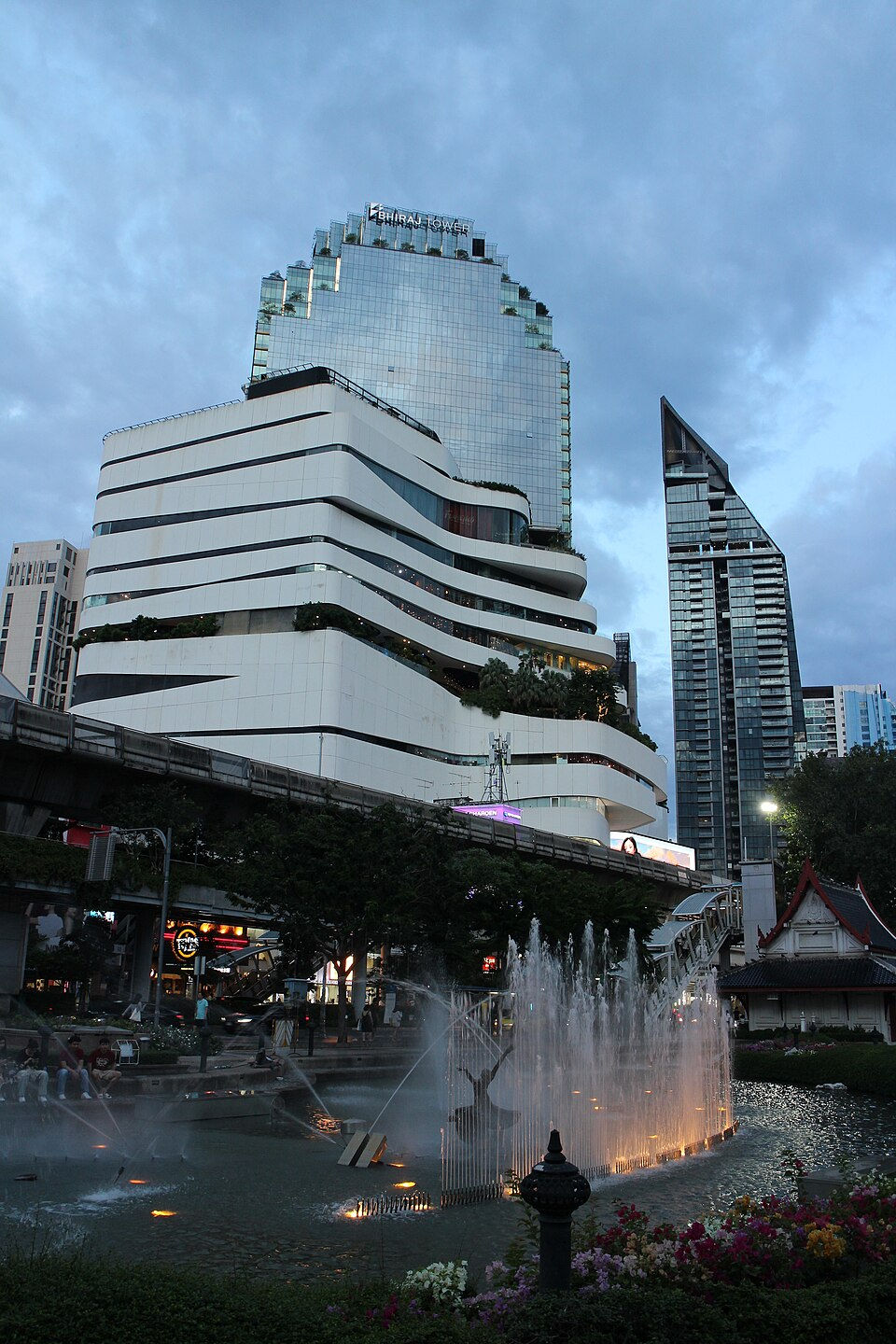 เอ็มควอเทีย.jpg
