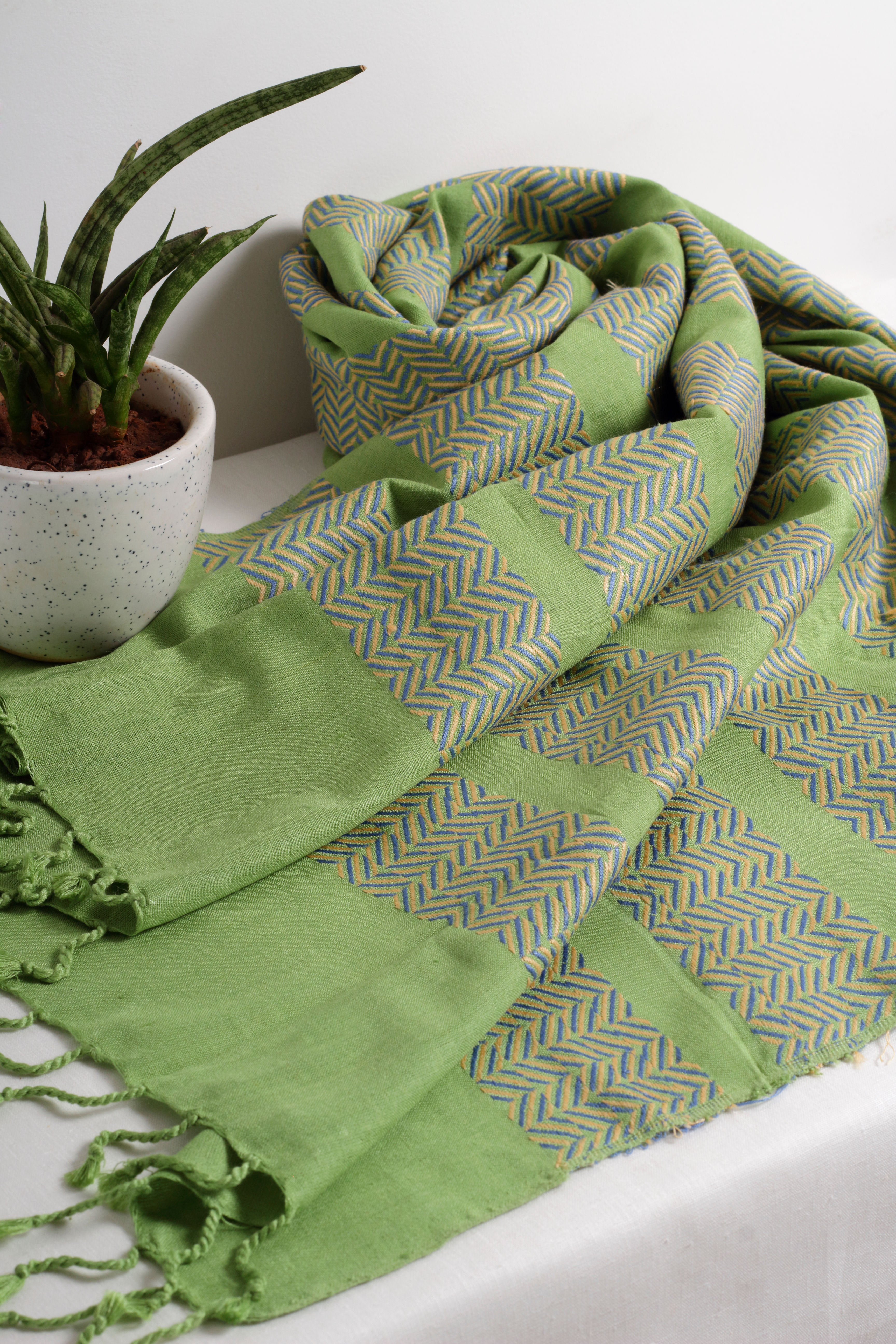 "Zigzag - Green" eri silk handloom stole