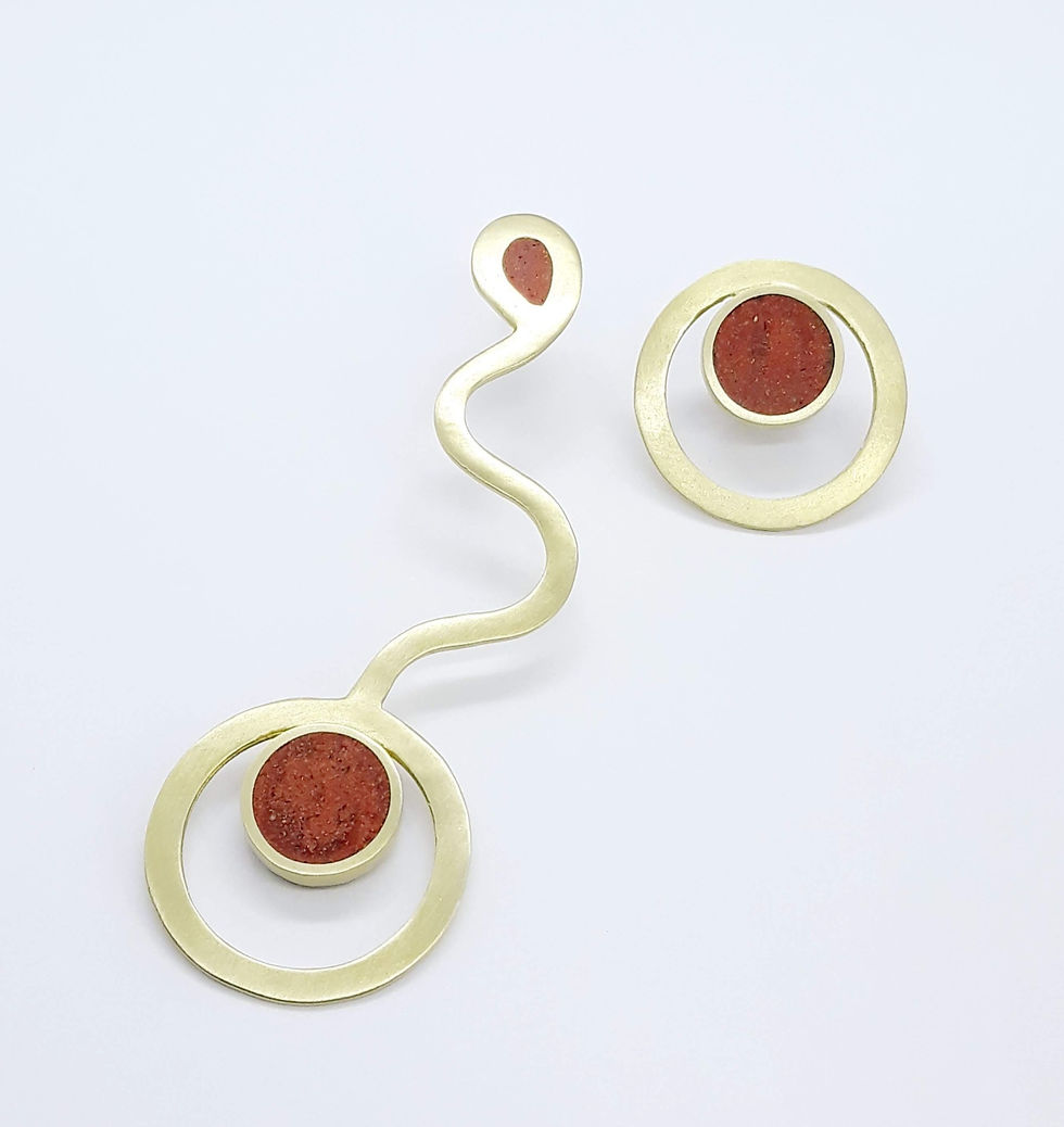 brinco assimetrico / desigual de prata, latão ou cobre - atelie daniela magen