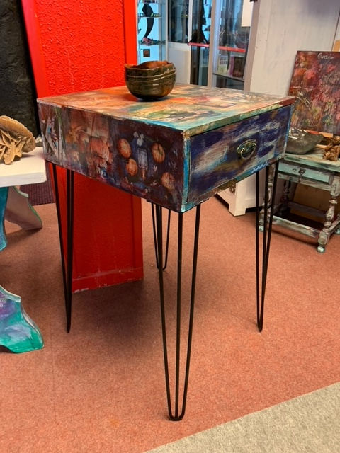 Miniature : Table tiroir échassier