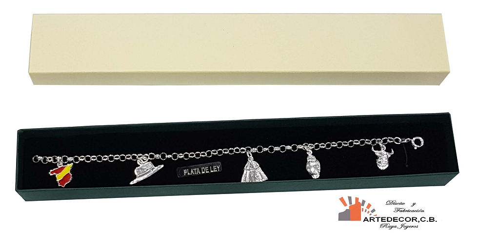 Miniatura: Pulsera taurina en plata de ley