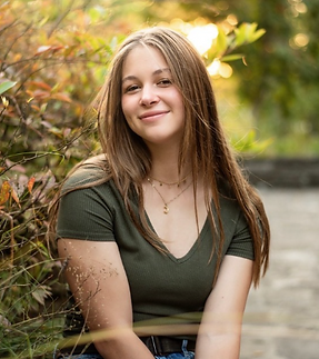 Ella H.png