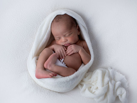 What to expect at a newborn photography session