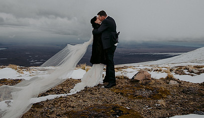 Bride-Groom-Lake-Tekapo-Wedding.jpg