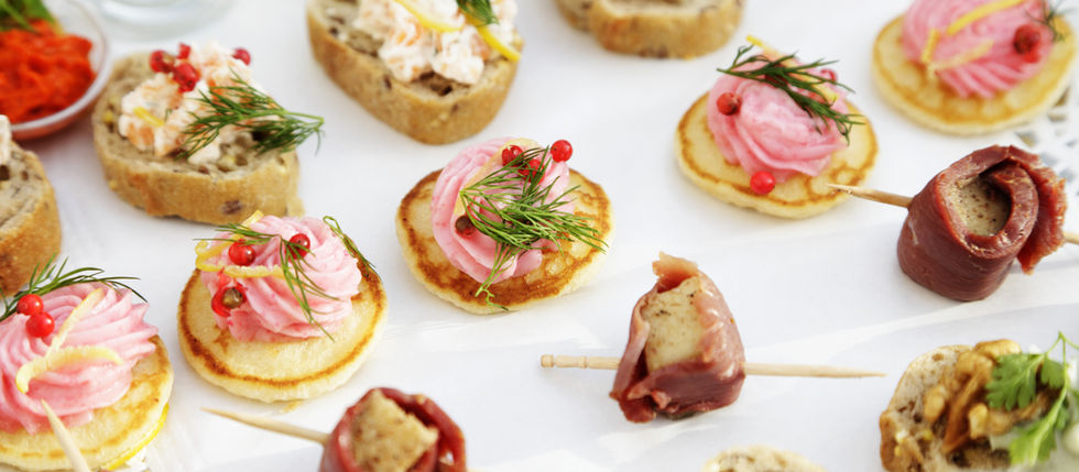 4 Better Ways to Serve Food at Your Wedding Than a Sit-Down Style
