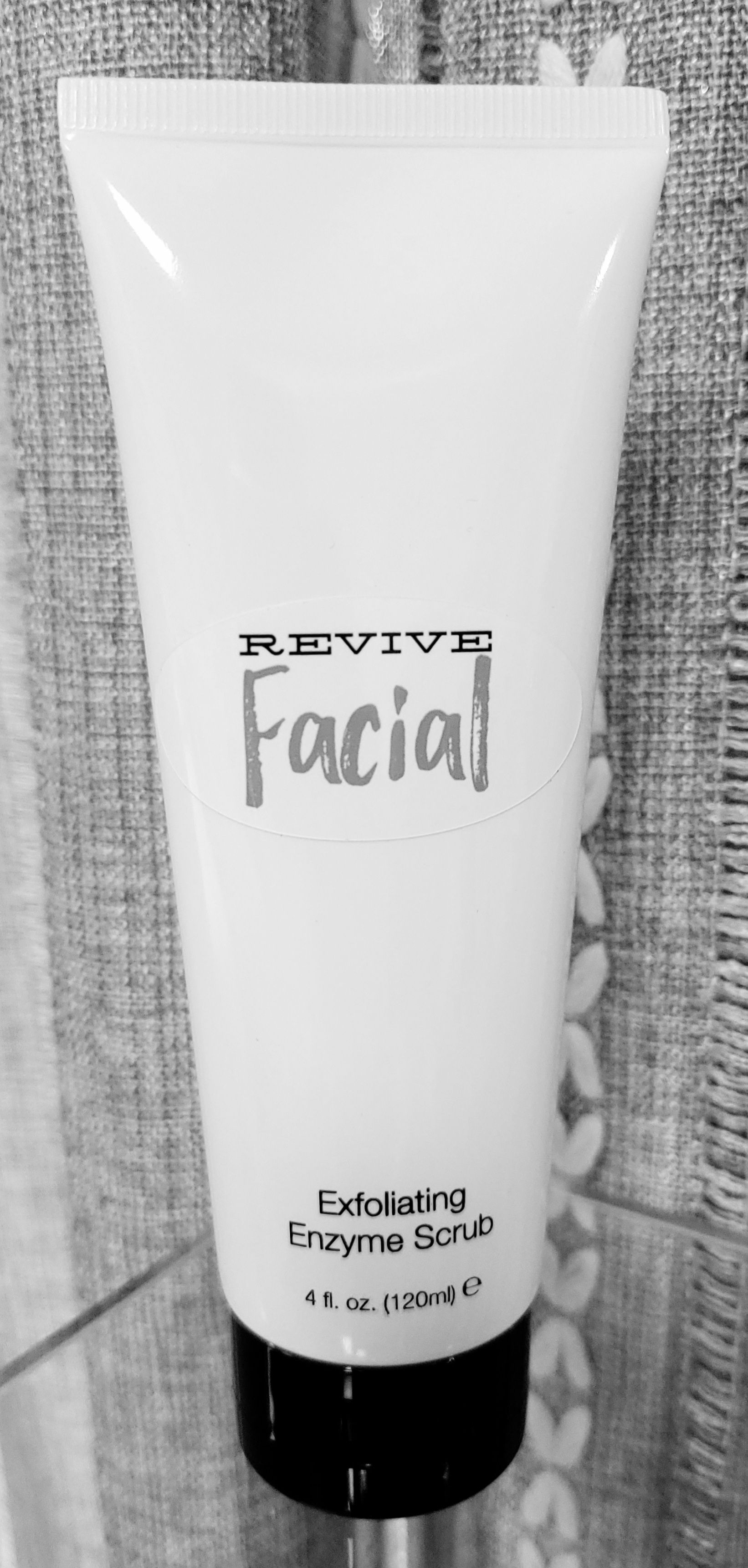 Exfoliating Enzyme Scrub