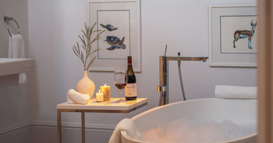 bathroom with wine and candles