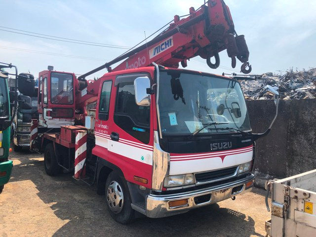 ISUZU FORWARD DIGGING PILLAR YEAR : 2008/9 CC : 8220