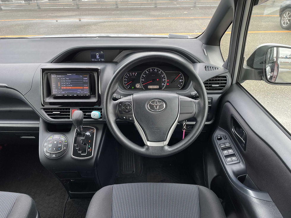 Thumbnail: Toyota Noah X  Year - 2015 Cc- 2000 Color -Silver