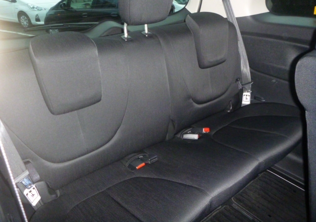 Thumbnail: MAZDA BIANTE Year : 2015 Cc : 2000 Color : Silver