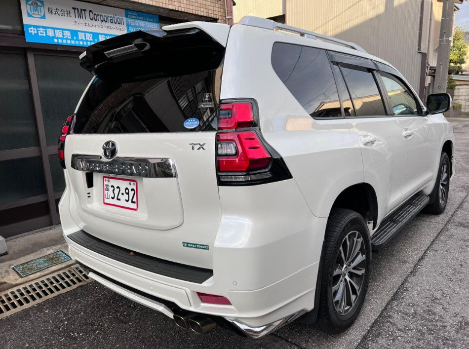 Thumbnail: Toyota Landcruiser Prado TX-L Pkg. Year - 2018 Cc- 2700 Color - Pearl