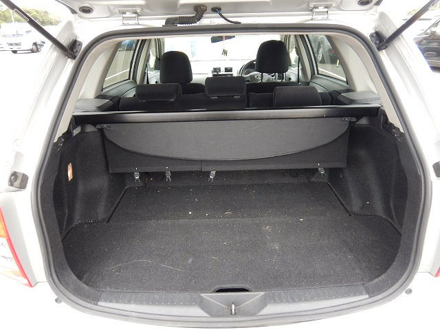 Thumbnail: Toyota Fielder X-HID E-LTD Year - 2012/5 Cc -1500 Color-Silver