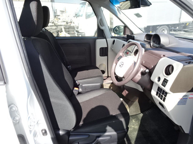 Thumbnail: Toyota Spade Year - 2016/8 Cc -1500 Color - Pearl